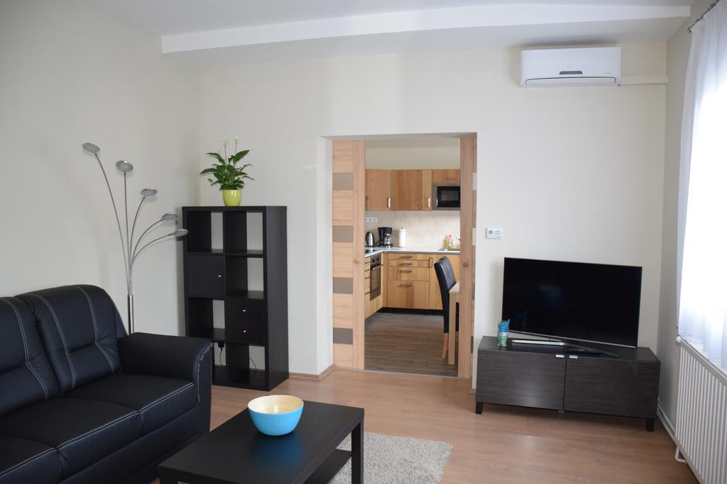 Nador Apartman Apartment Gyor Luaran gambar